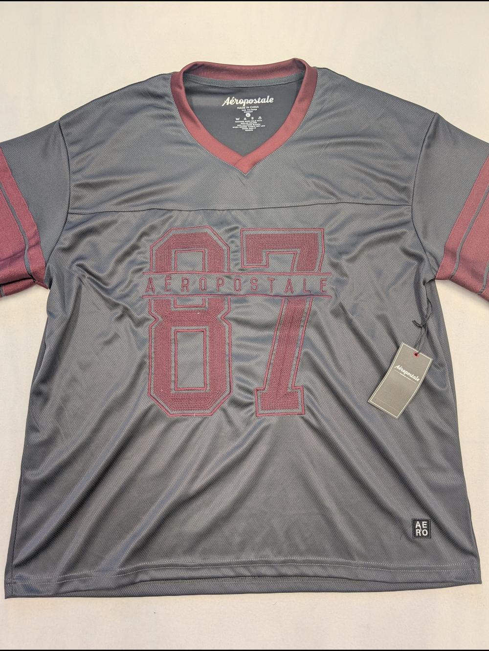 Aeropostale Men's Gray V-Neck Jersey with Maroon Accents